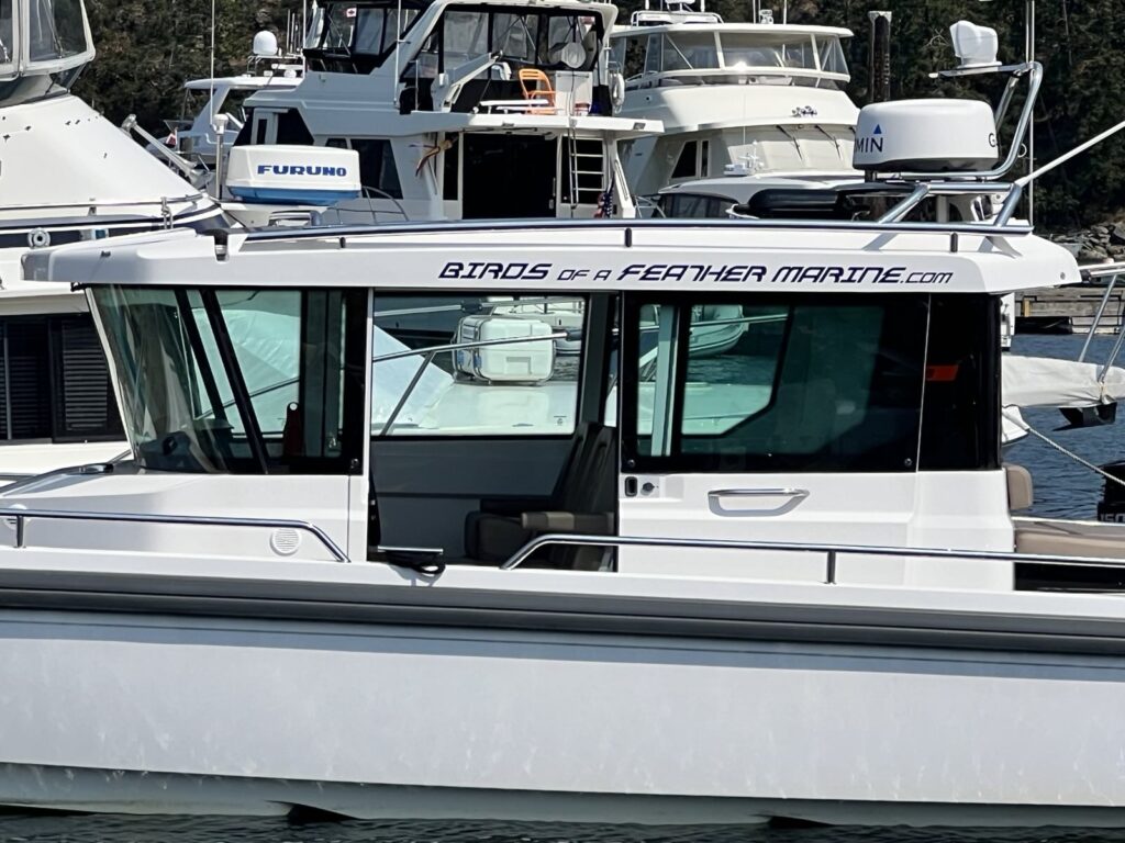 acopar boat on shore